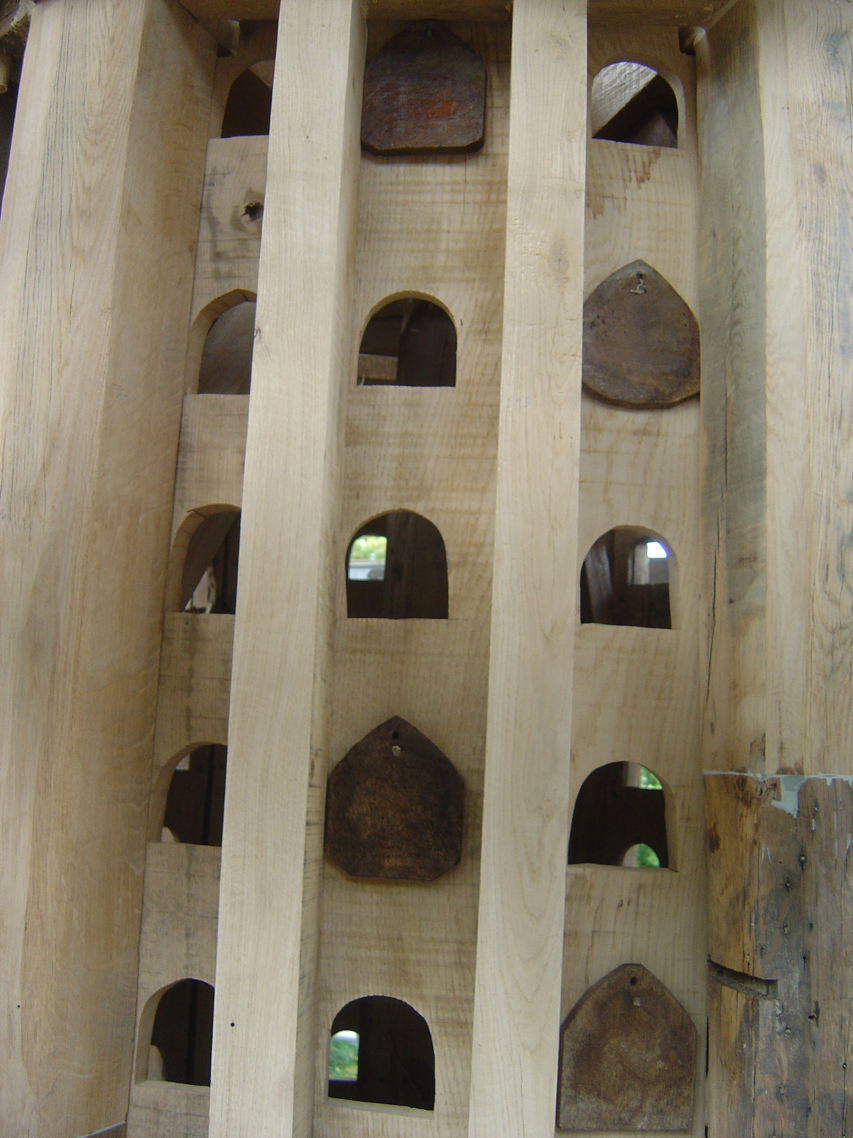 rénovation des boulins du colombier de l'abbaye de Floreffe vus de l'extérieur